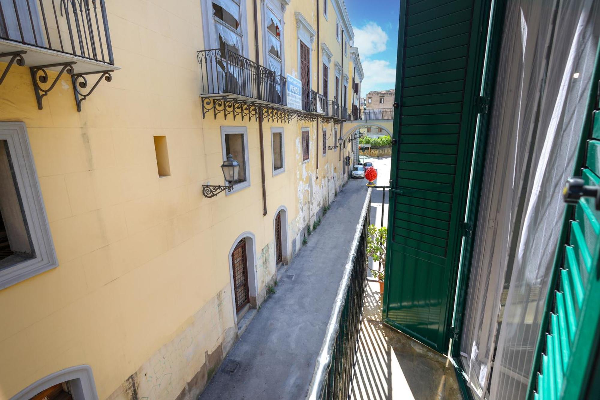 Il Bel Canto Appartamento In Centro Storico Palermo Bagian luar foto
